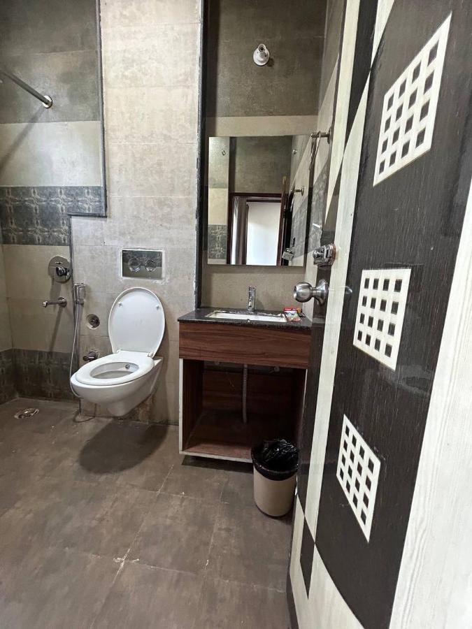 Hotel 7 Heavens Mussoorie Kültér fotó