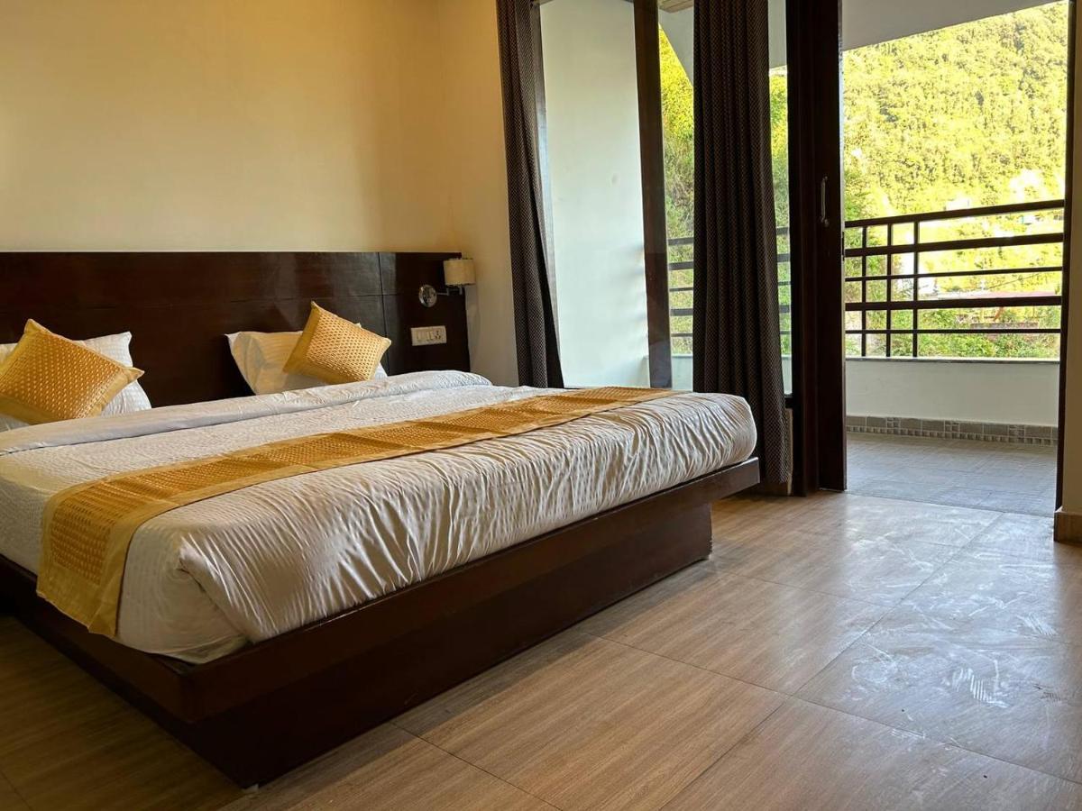 Hotel 7 Heavens Mussoorie Kültér fotó