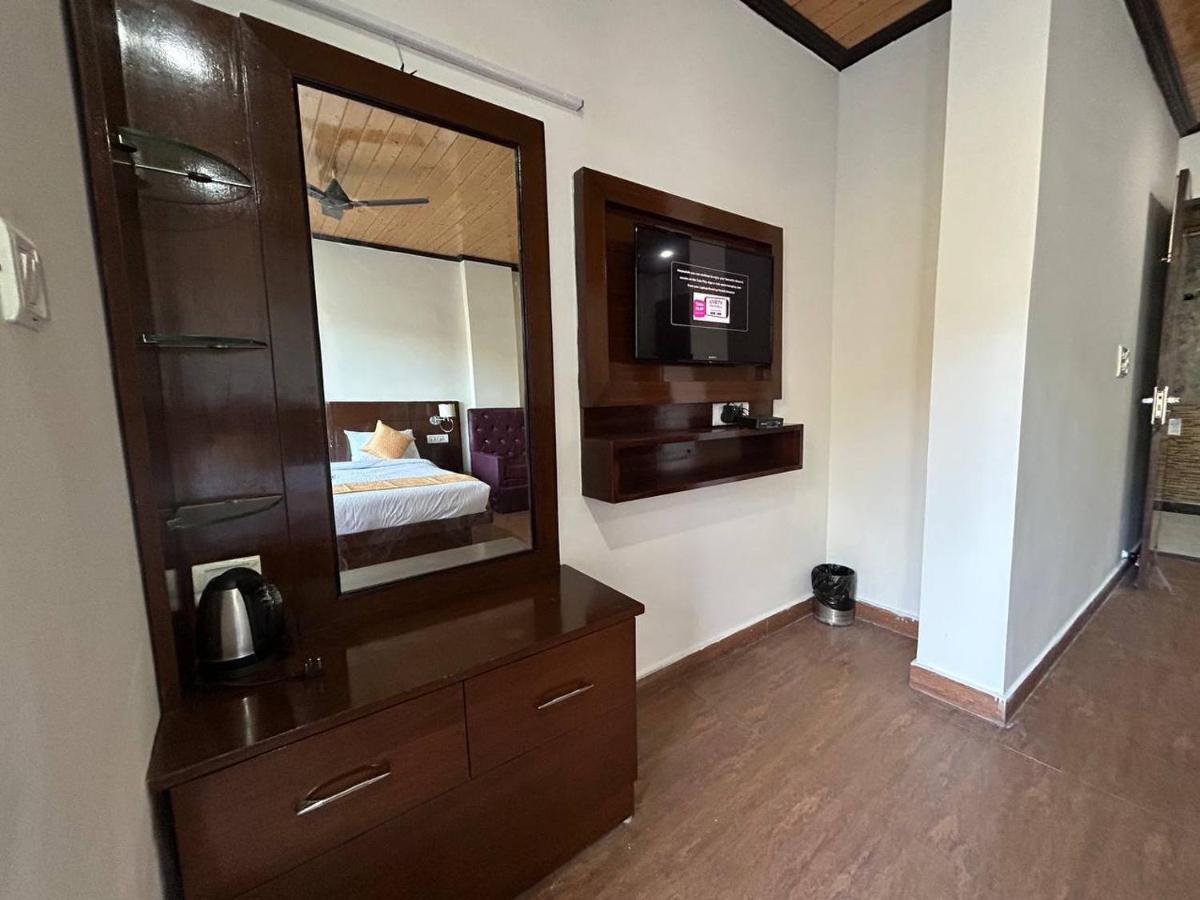 Hotel 7 Heavens Mussoorie Kültér fotó