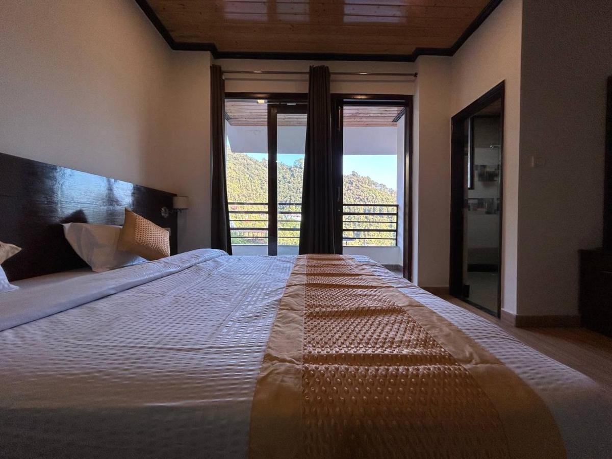 Hotel 7 Heavens Mussoorie Kültér fotó