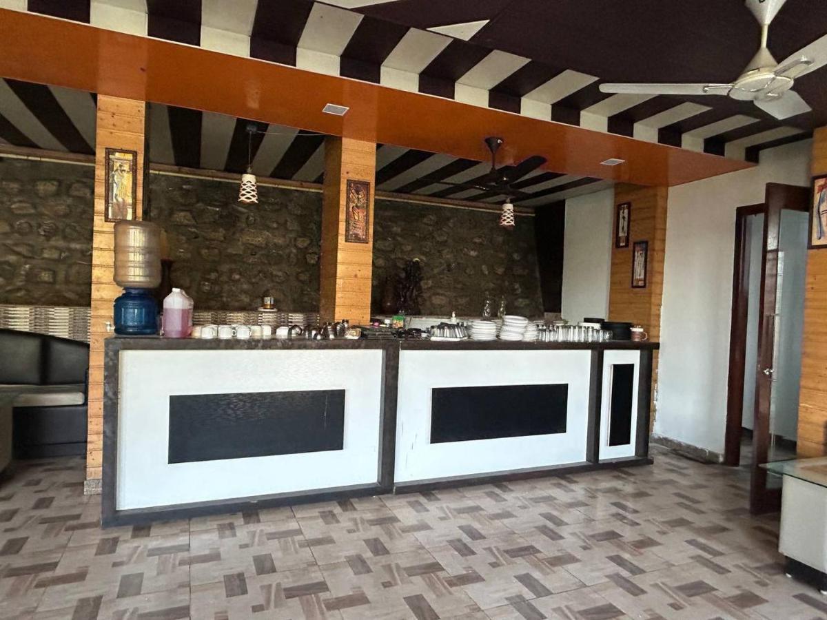 Hotel 7 Heavens Mussoorie Kültér fotó