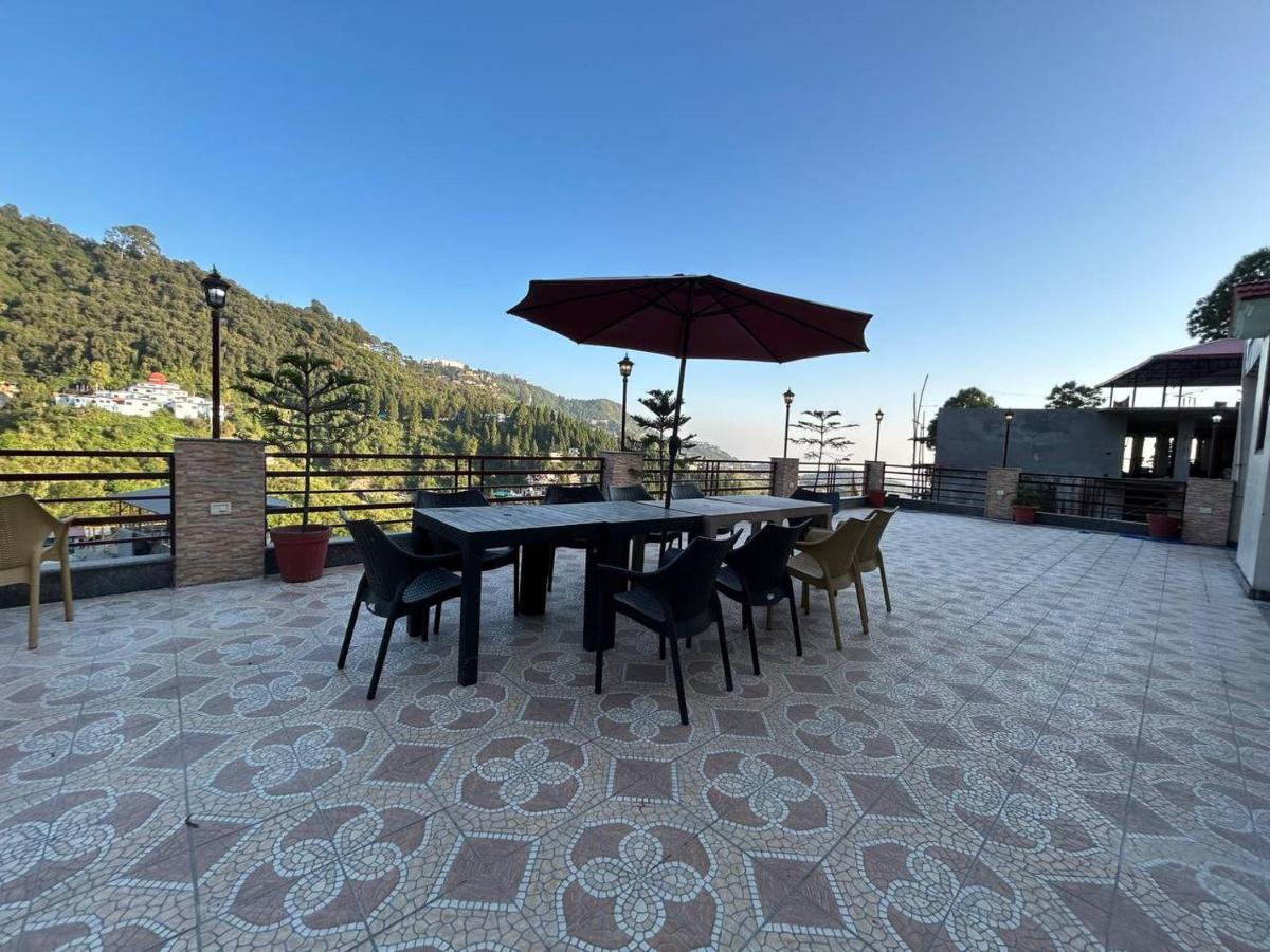 Hotel 7 Heavens Mussoorie Kültér fotó